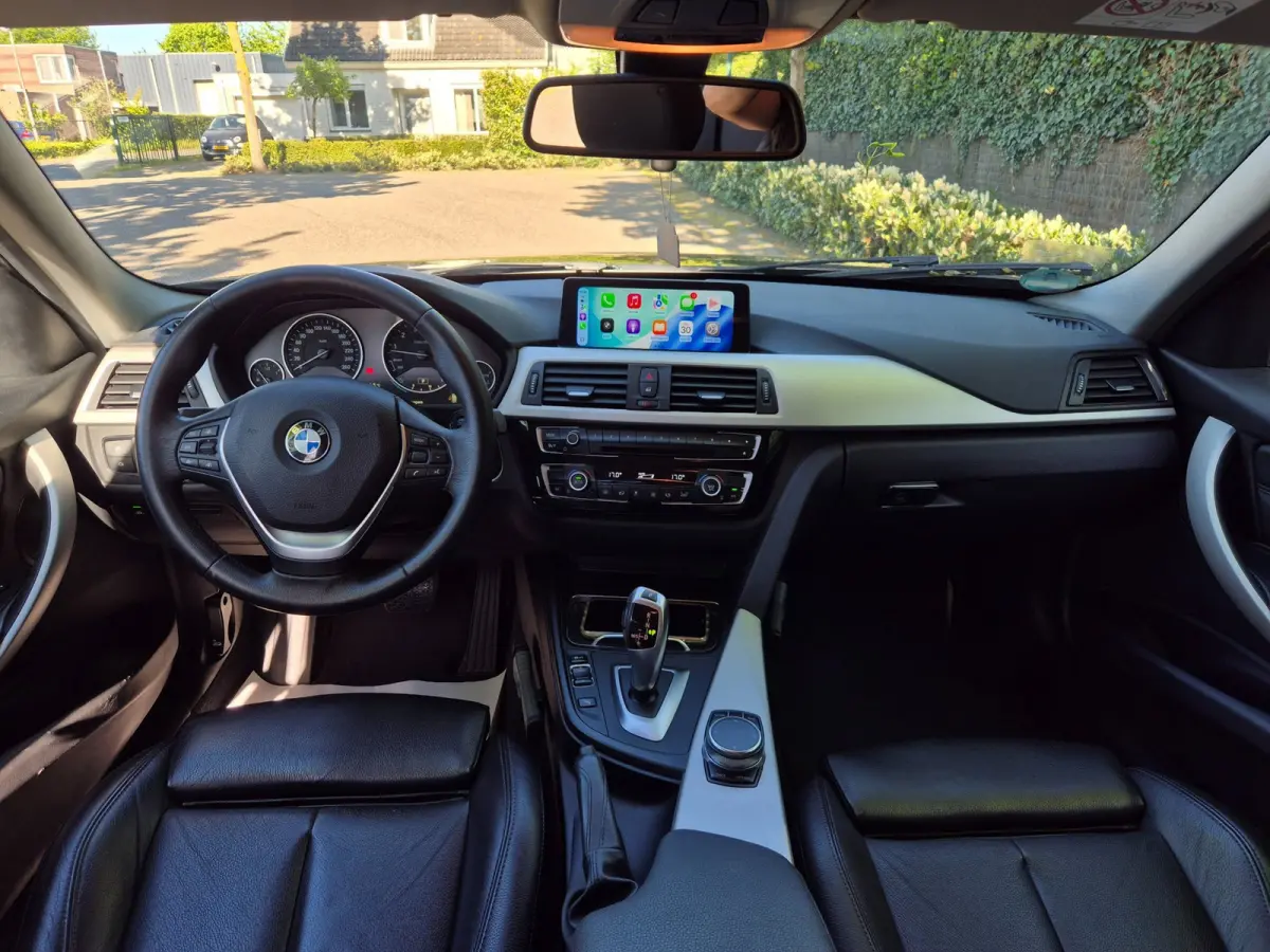 320i LCI Apple CarPlay Adaptieve Cruise Camera Sport Stoelen KeyLess Lm Velgen Corporate Lease Executive