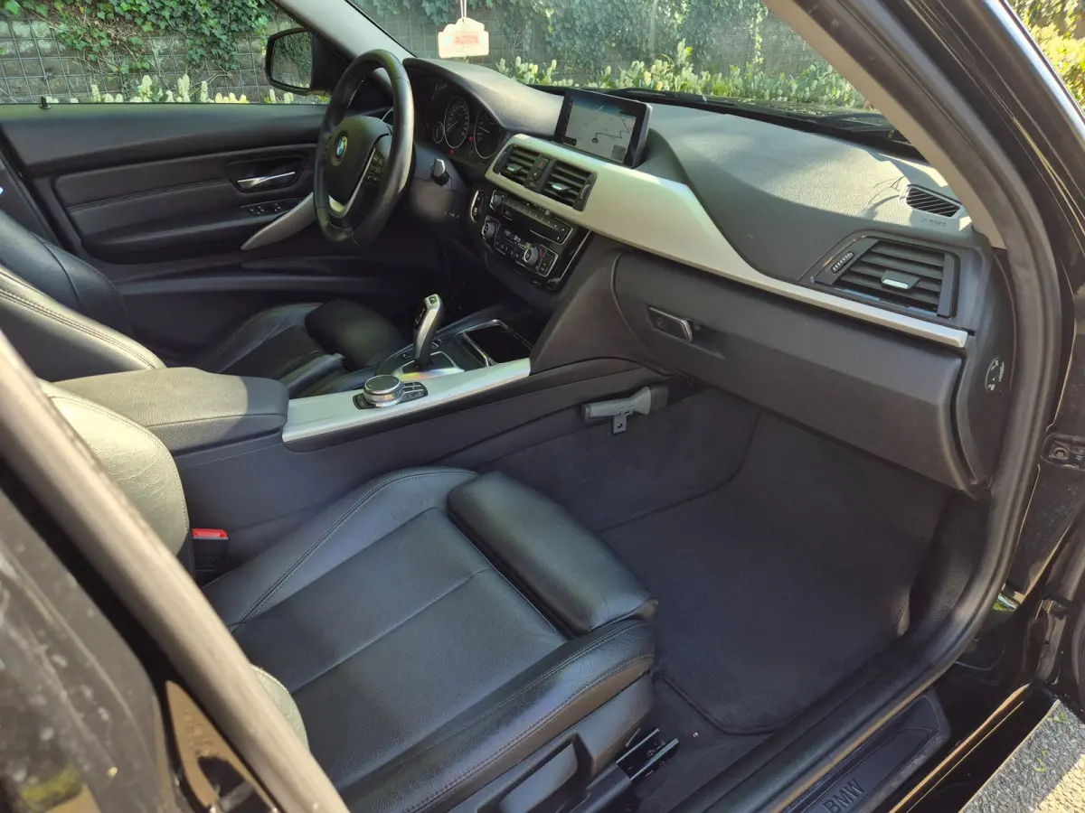320i LCI Apple CarPlay Adaptieve Cruise Camera Sport Stoelen KeyLess Lm Velgen Corporate Lease Executive