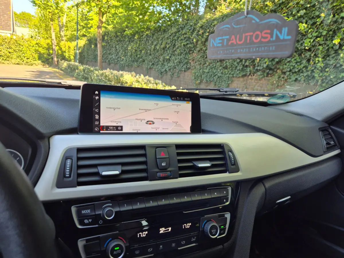 320i LCI Apple CarPlay Adaptieve Cruise Camera Sport Stoelen KeyLess Lm Velgen Corporate Lease Executive