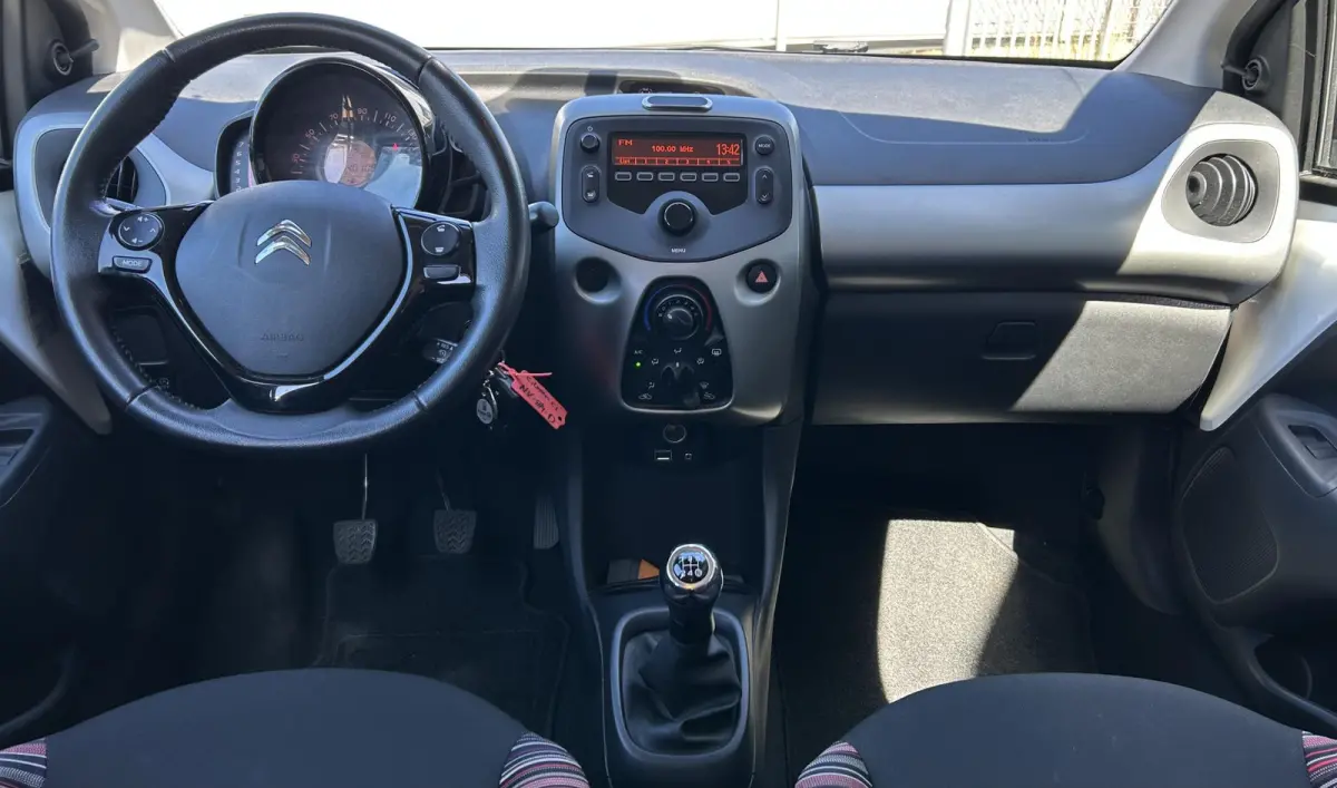 1.0 e-VTi Feel | Nette Staat | Nieuwe APK | Cruise Control | Airco | Leder Stuurwiel | Privacy Glass | 2 Sleutels |