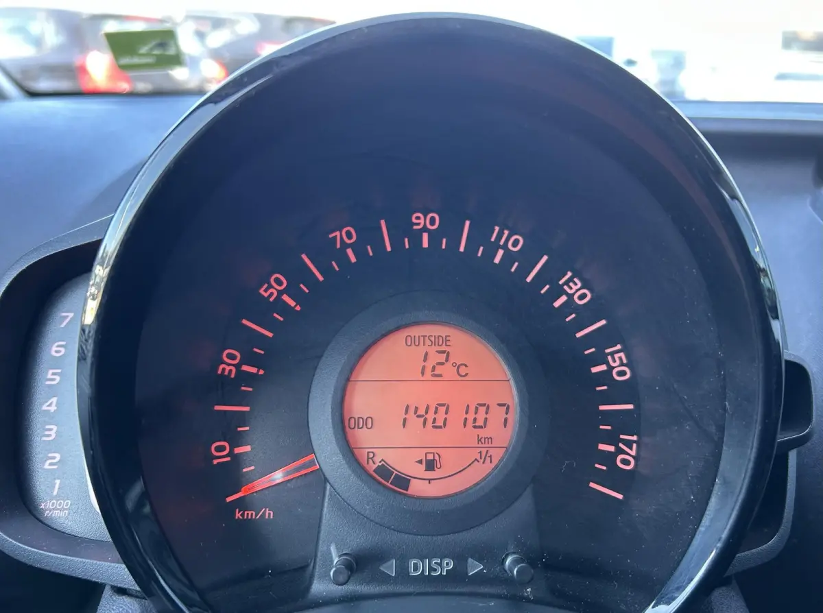 1.0 e-VTi Feel | Nette Staat | Nieuwe APK | Cruise Control | Airco | Leder Stuurwiel | Privacy Glass | 2 Sleutels |