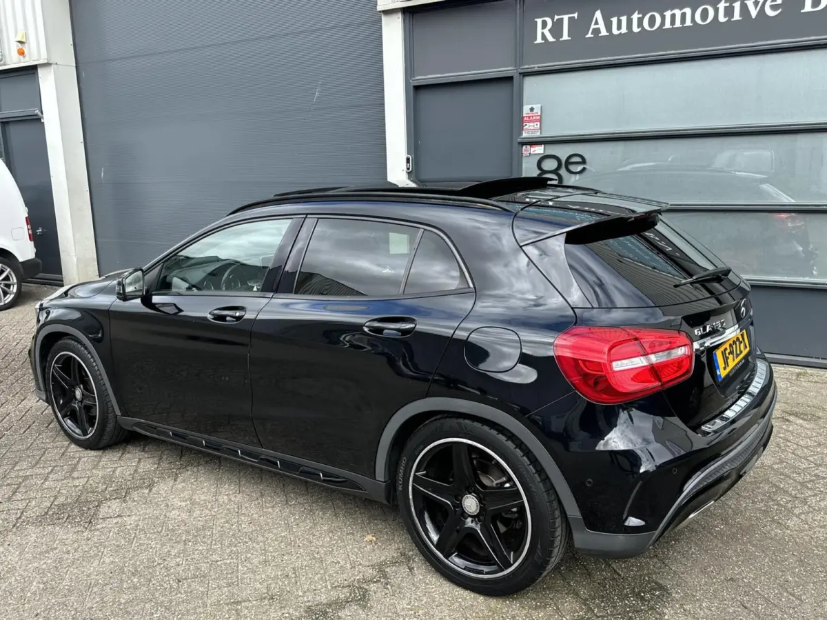 180 AMG Pano Xenon Navi Automaat