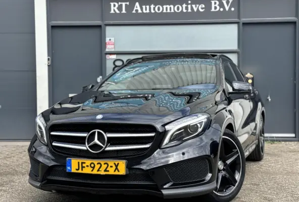180 AMG Pano Xenon Navi Automaat