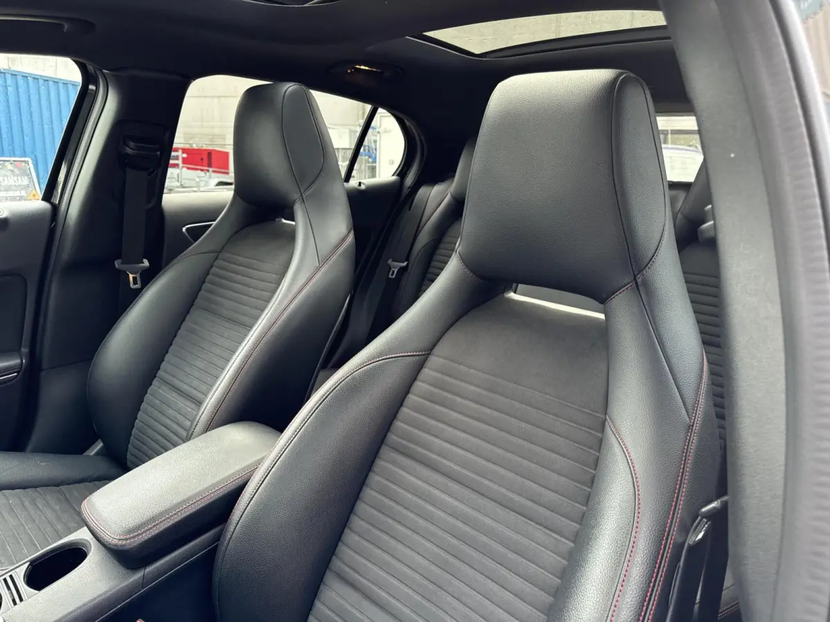180 AMG Pano Xenon Navi Automaat