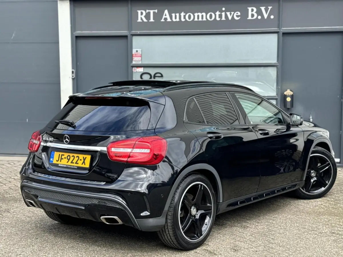 180 AMG Pano Xenon Navi Automaat