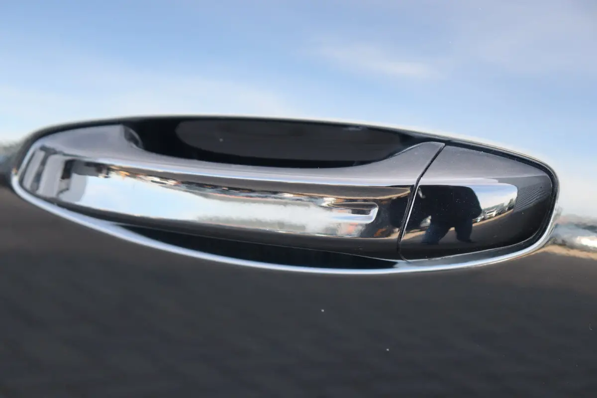 1.2 TURBO 130PK ELEGANCE / NAVI / LEDER / CLIMA / LED / PDC / AGR / 17" LMV / CAMERA / KEYLESS / AFN. TREKHAAK / WINTERPAKKET / CRUISECONTROL / NIEUWSTAAT !!