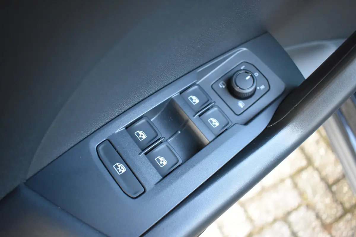 1.0 TSI 95PK Life Edition | TREKHAAK |  NAVI BY APP | ADAPT. CRUISE | LED | PARKEERSENSOREN