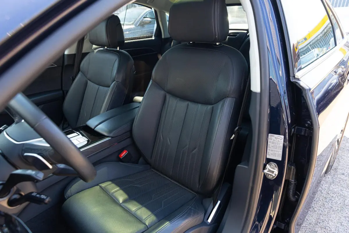 60 TFSI e quattro PANO MASSAGE HEAD UP B&O MATRIX