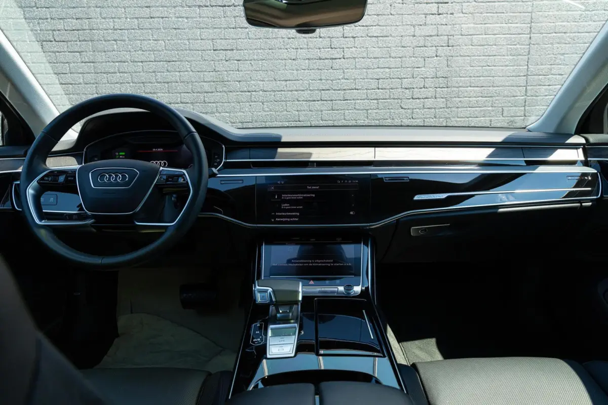 60 TFSI e quattro PANO MASSAGE HEAD UP B&O MATRIX