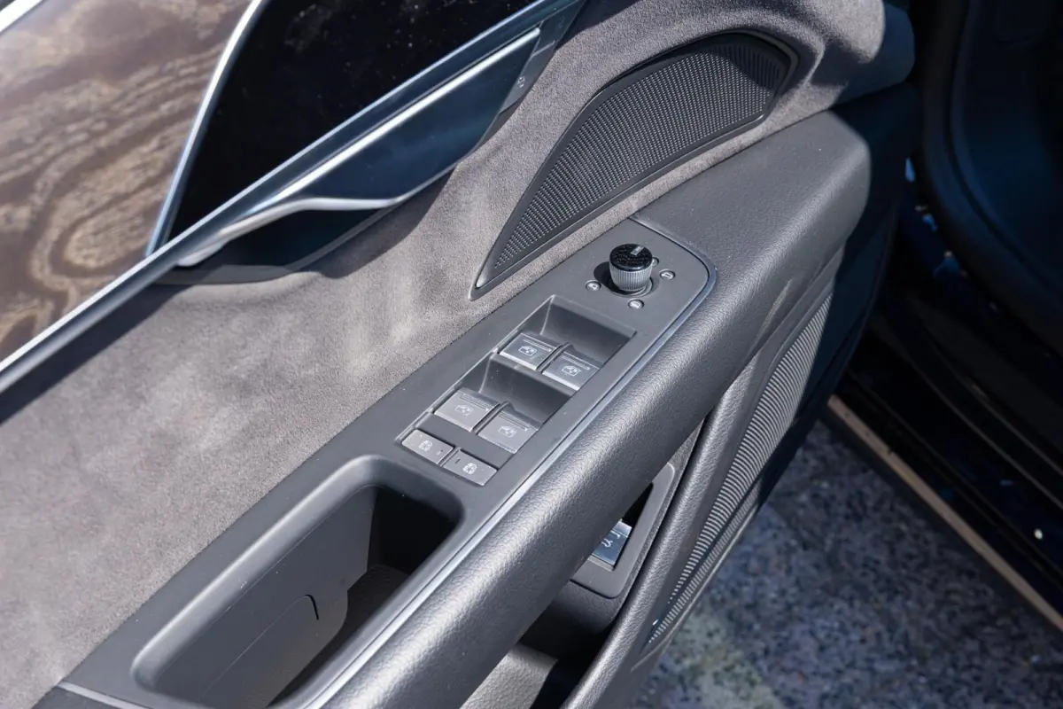 60 TFSI e quattro PANO MASSAGE HEAD UP B&O MATRIX