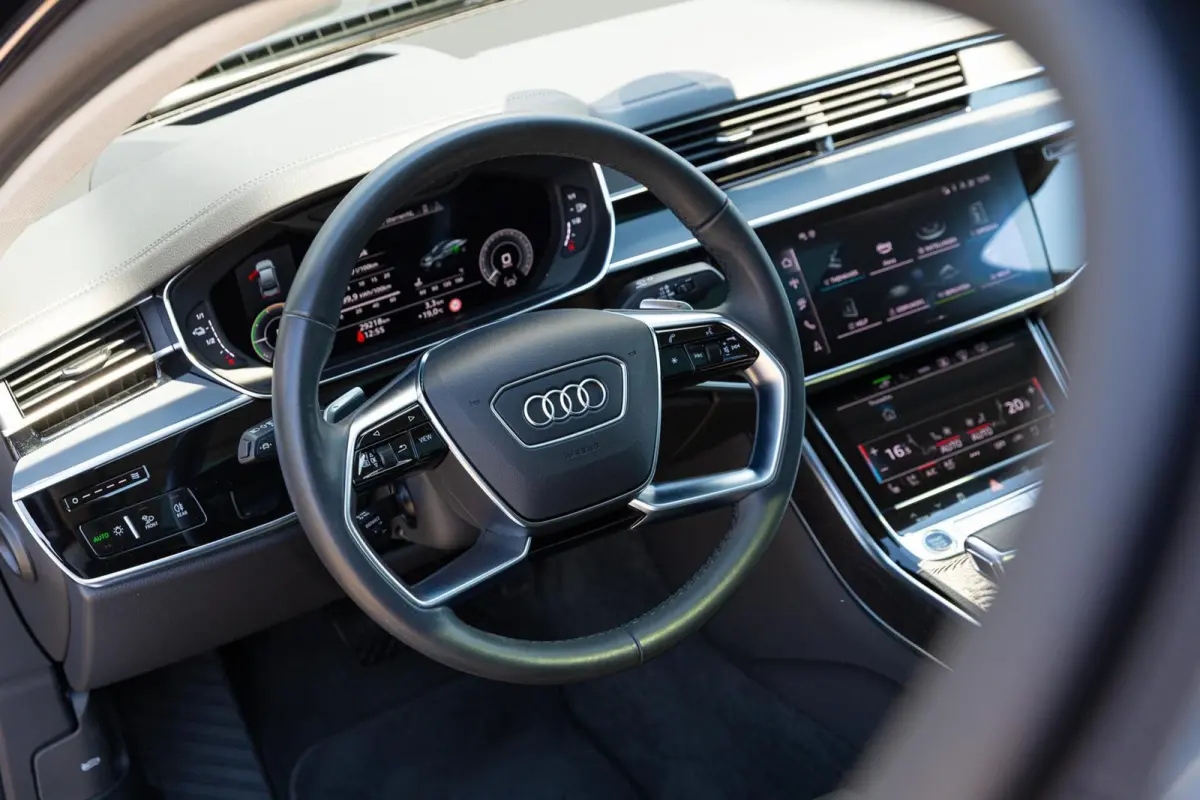 60 TFSI e quattro PANO MASSAGE HEAD UP B&O MATRIX