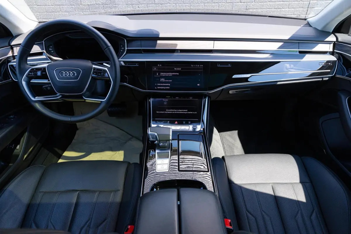 60 TFSI e quattro PANO MASSAGE HEAD UP B&O MATRIX