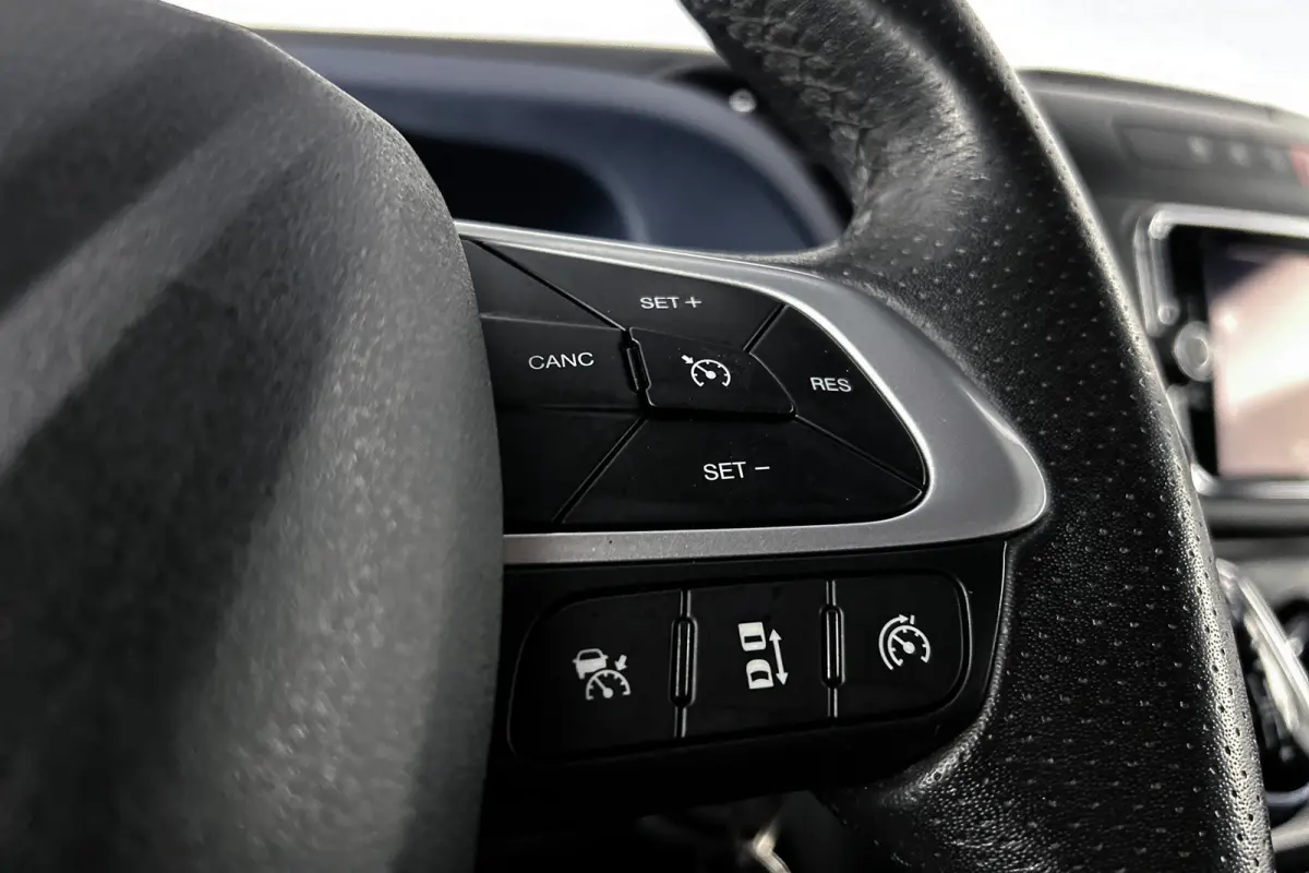35C21 Dubbellucht | Geen vrachtwagenheffing | Trekhaak 3,5T | Navigatie | LED | Camera | Airco | Cruise control