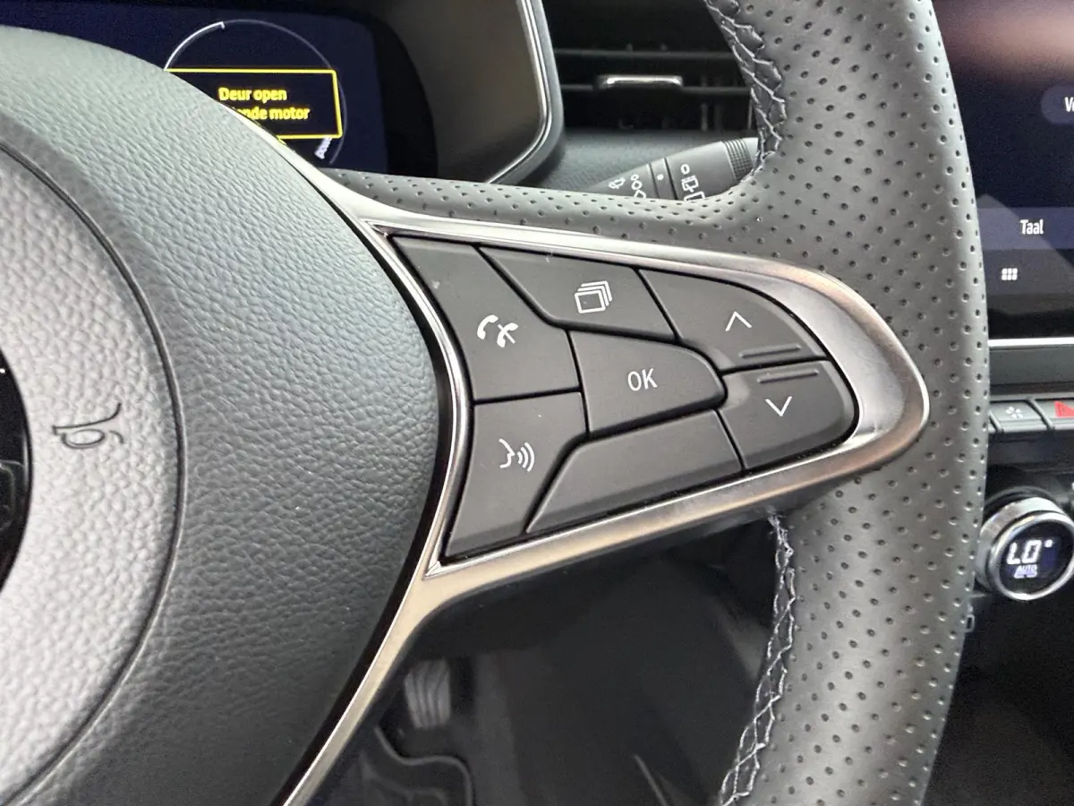 1.6 HEV Instyle | BOSE Audio | Adapt. Cruise | Stoel- & Stuurverw. |