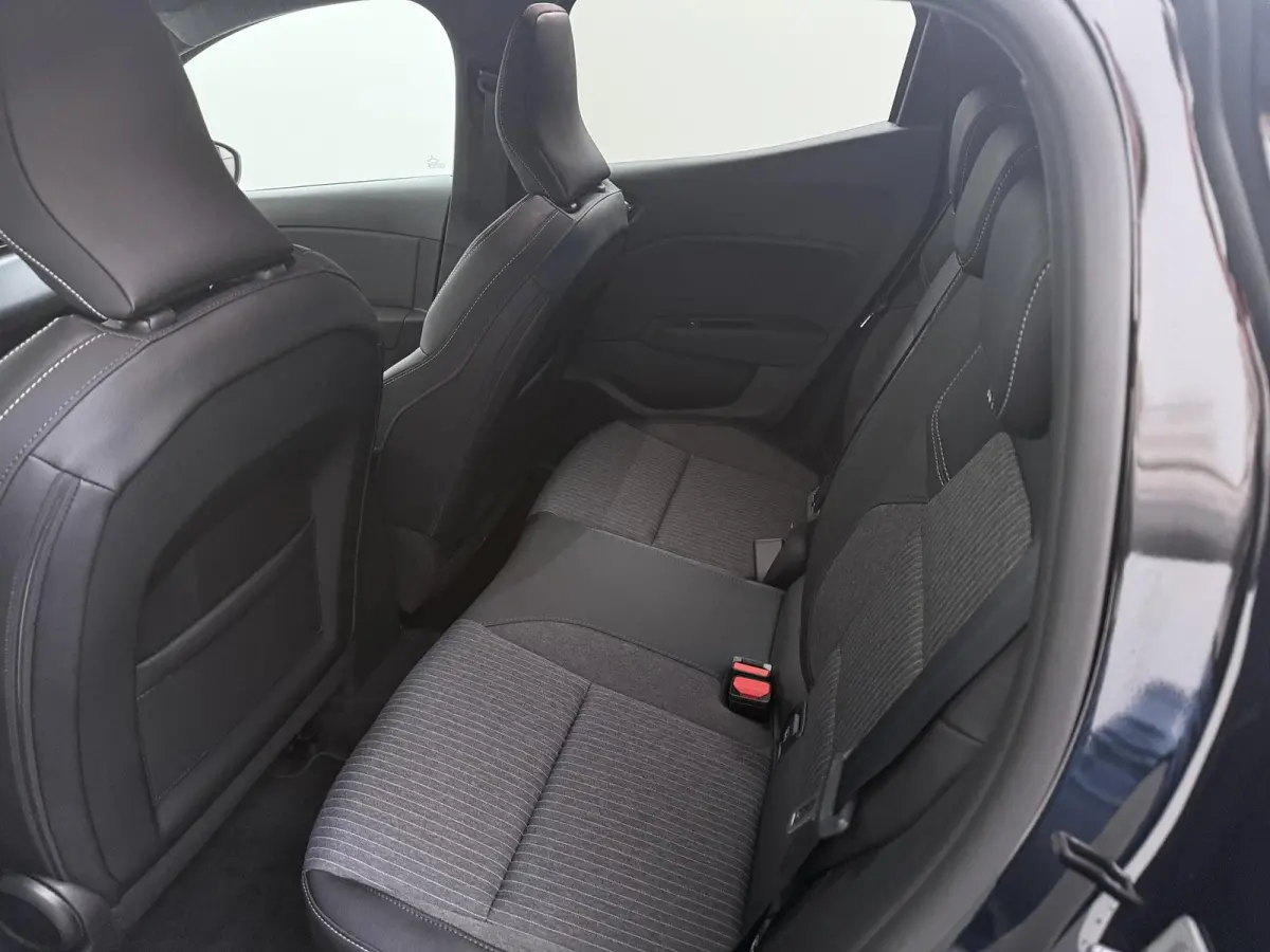 1.6 HEV Instyle | BOSE Audio | Adapt. Cruise | Stoel- & Stuurverw. |
