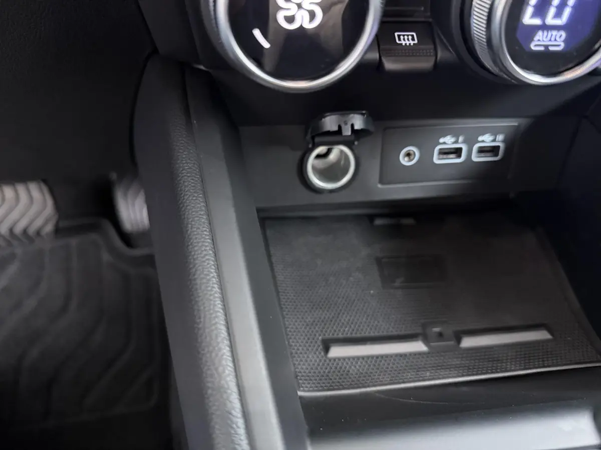 1.6 HEV Instyle | BOSE Audio | Adapt. Cruise | Stoel- & Stuurverw. |