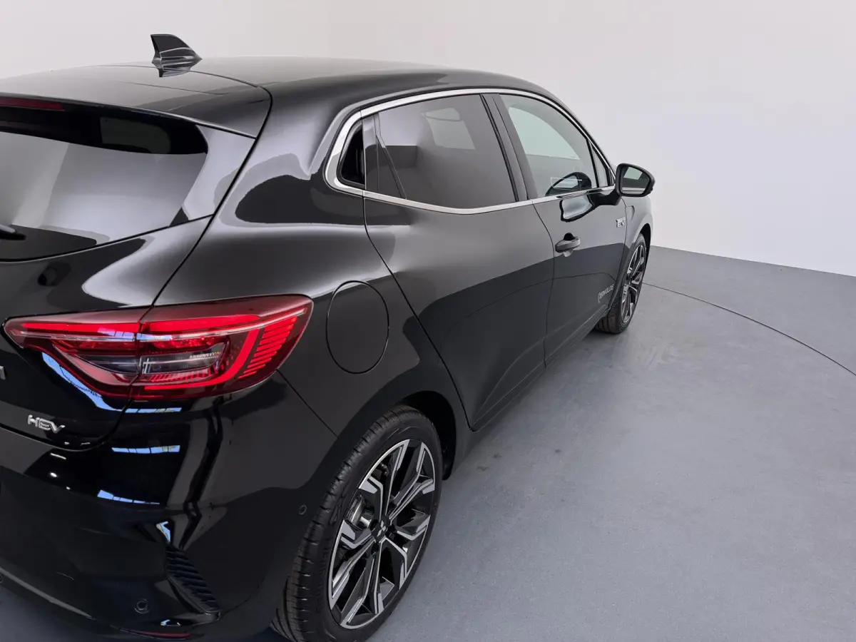 1.6 HEV Instyle | BOSE Audio | Adapt. Cruise | Stoel- & Stuurverw. |