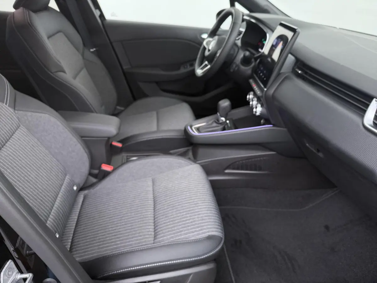 1.6 HEV Instyle | BOSE Audio | Adapt. Cruise | Stoel- & Stuurverw. |