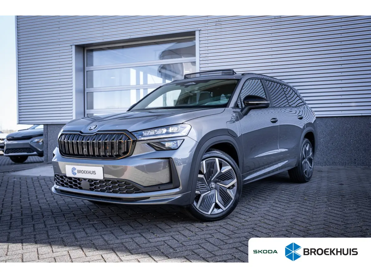 1.5 TSI PHEV Sportline Business | Achteruitrijcamera | Elektrisch glazen panorama-dak | Lichtmetalen velgen 20"