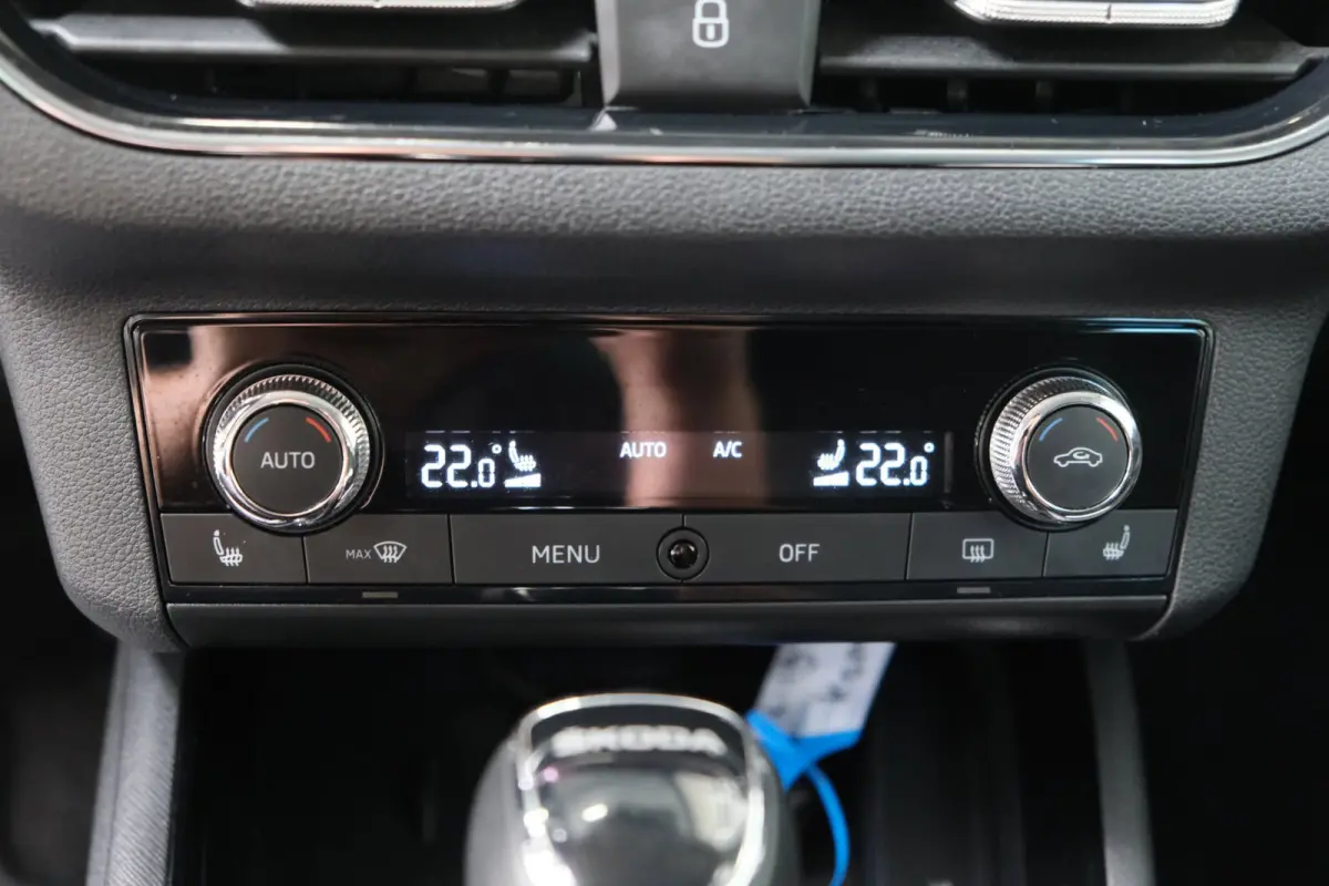 1.0 TSI Business Edition Automaat - N.A.P. Airco, Cruise, Virtual Display, Camera, PDC, Trekhaak.