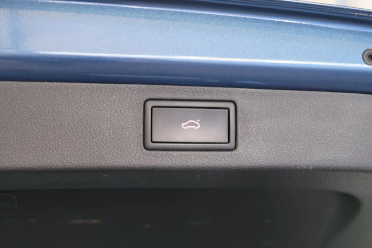 1.0 TSI Business Edition Automaat - N.A.P. Airco, Cruise, Virtual Display, Camera, PDC, Trekhaak.