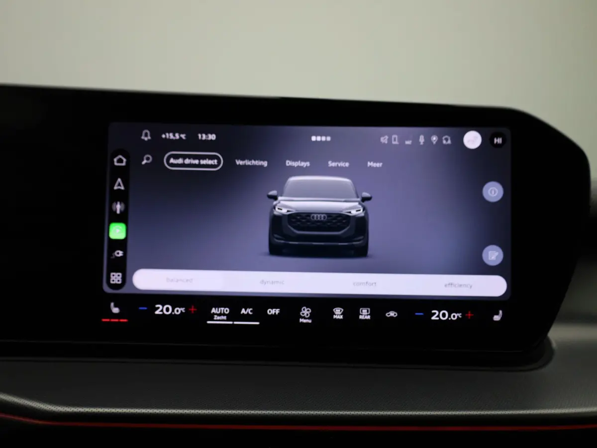 1.5 e-hybrid S edition 272 PK l Demo l Adaptive cruise control l Camera l Stoelverwarming l Climate Control l Navigatie l Apple Carplay | Android Auto l LED-koplampen l Privacy glas l
