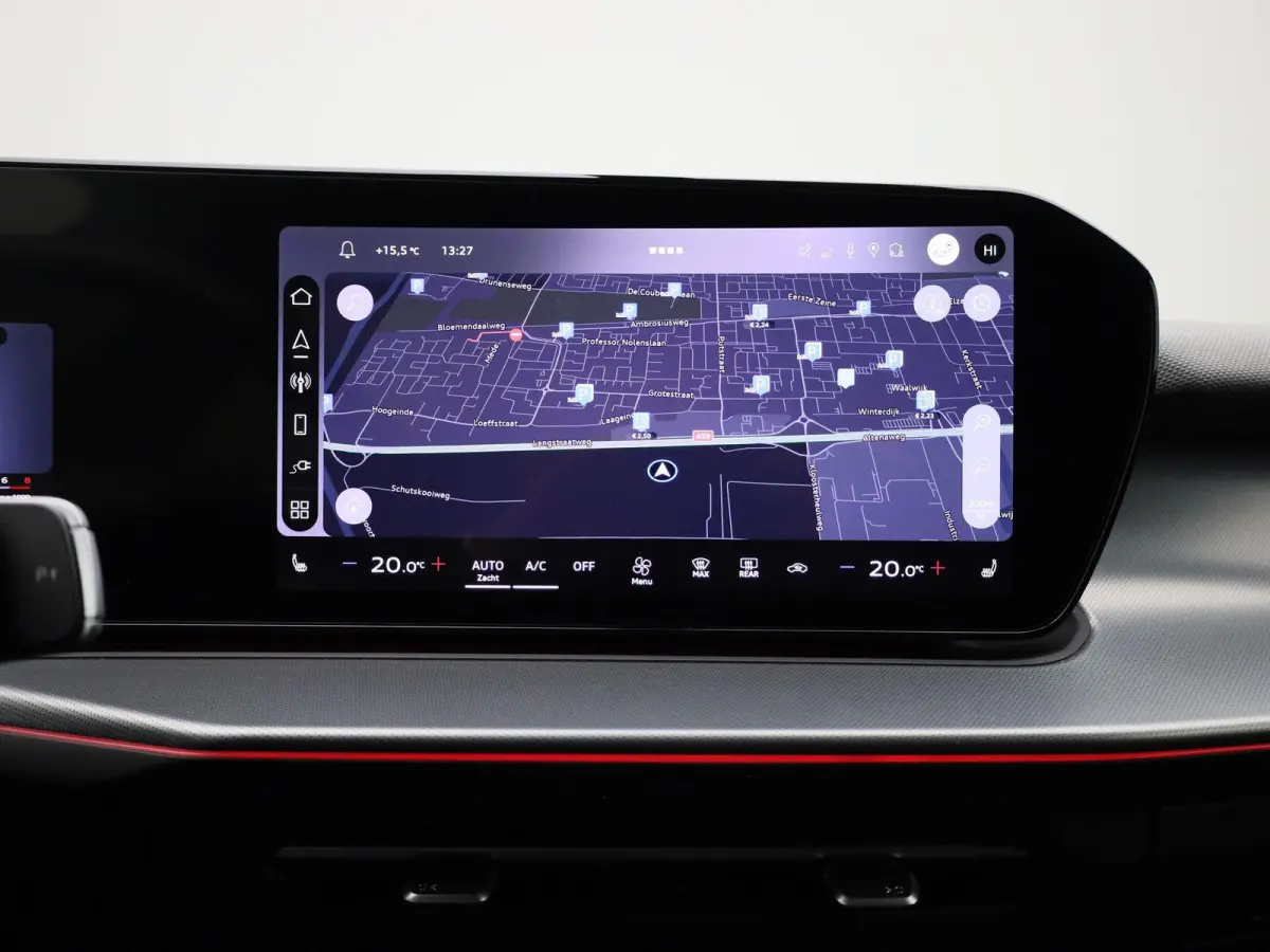 1.5 e-hybrid S edition 272 PK l Demo l Adaptive cruise control l Camera l Stoelverwarming l Climate Control l Navigatie l Apple Carplay | Android Auto l LED-koplampen l Privacy glas l