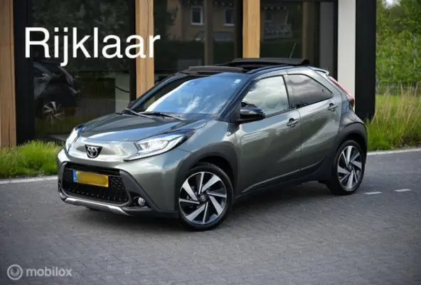 1.0 VVT-i S-CVT Envy