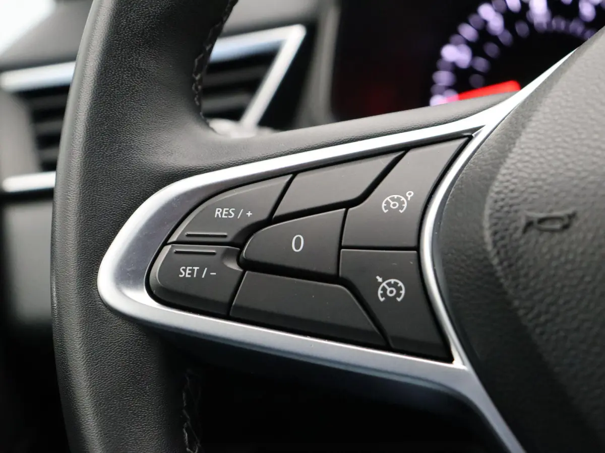 1.0 TCe Business Zen Bi-Fuel | LPG G3 | Voordelig rijden | Cruise Control | Metallic Lak | Apple Carplay & Android Auto | LED Koplampen | Parkeersensoren |