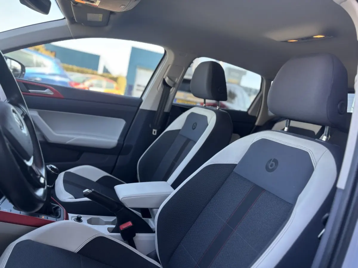 1.0 TSI R-line Beats