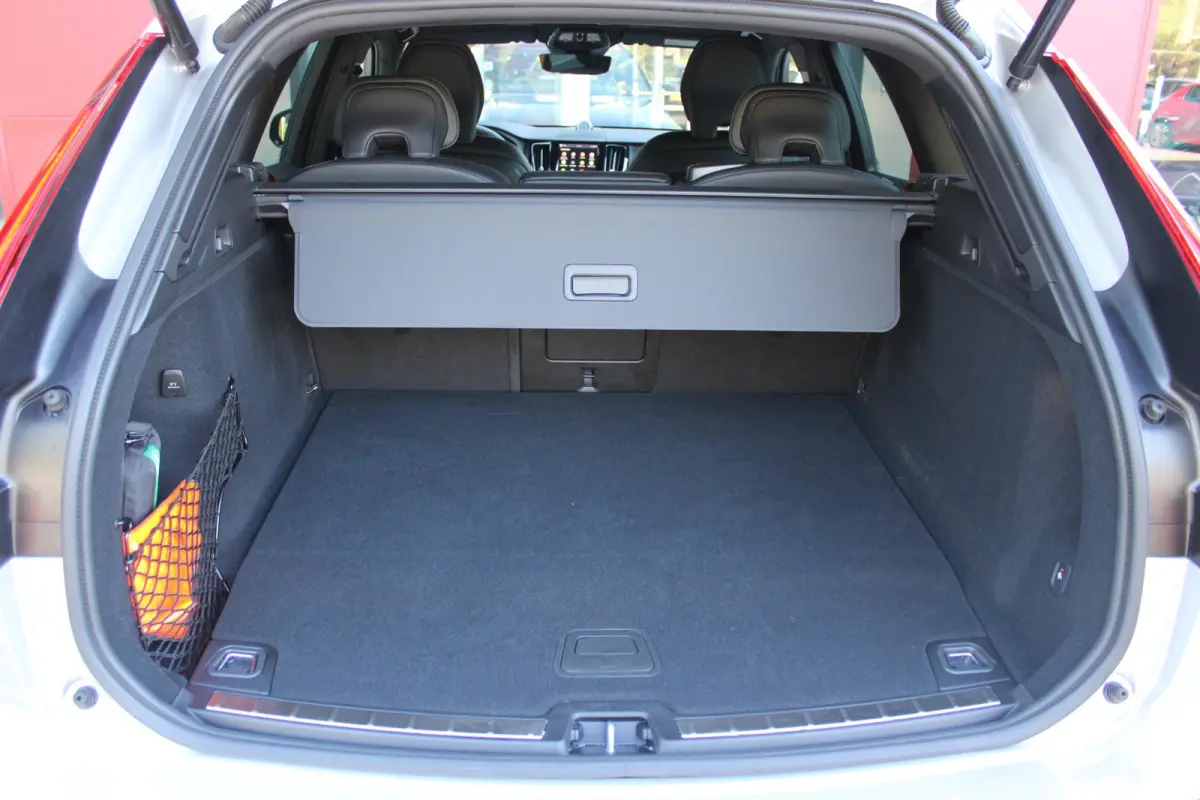 2.0 T8 Plug-in-hybrid AWD POLESTAR ENGINEERED | BOWERS & WILKINS PREMIUM SOUND SYSTEM | PANORAMA SCHUIF/KANTEL DAK  | ELEKTRISCH WEGKLAPBARE TREKHAAK | 360° SURROUND VIEW CAMERA'S | STOEL/S