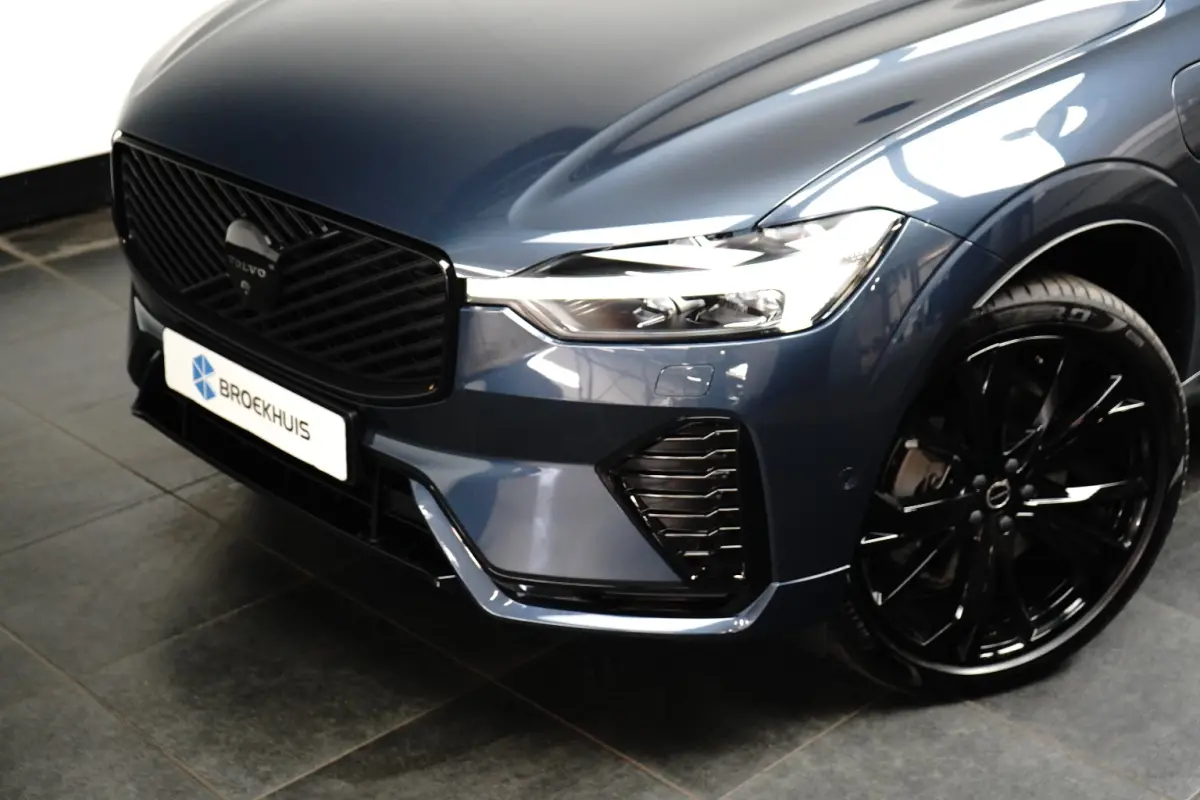 T6 Plug-in Hybrid AWD Plus Black Edition | Head-Up | Stoelventilatie | 360° Camera | Harman/Kardon | Panoramadak | Trekhaak