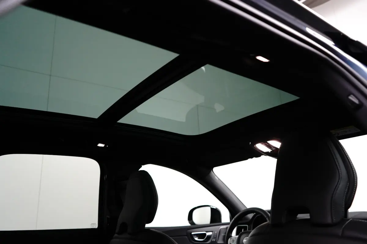 T6 Plug-in Hybrid AWD Plus Black Edition | Head-Up | Stoelventilatie | 360° Camera | Harman/Kardon | Panoramadak | Trekhaak