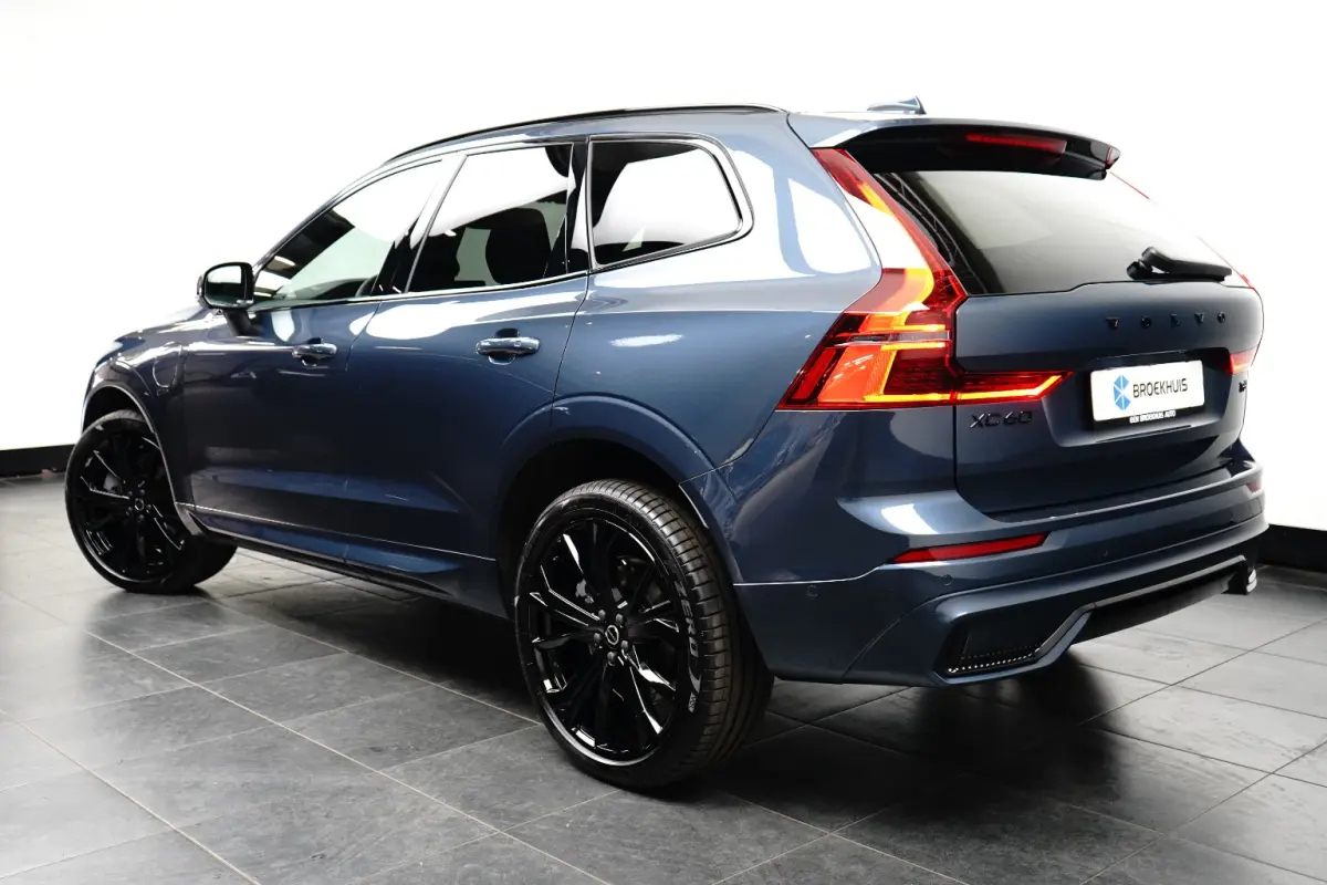 T6 Plug-in Hybrid AWD Plus Black Edition | Head-Up | Stoelventilatie | 360° Camera | Harman/Kardon | Panoramadak | Trekhaak