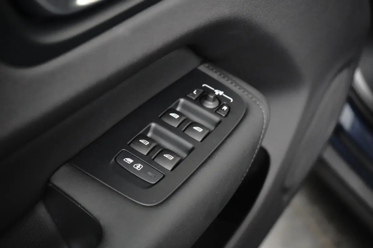 T6 Plug-in Hybrid AWD Plus Black Edition | Head-Up | Stoelventilatie | 360° Camera | Harman/Kardon | Panoramadak | Trekhaak