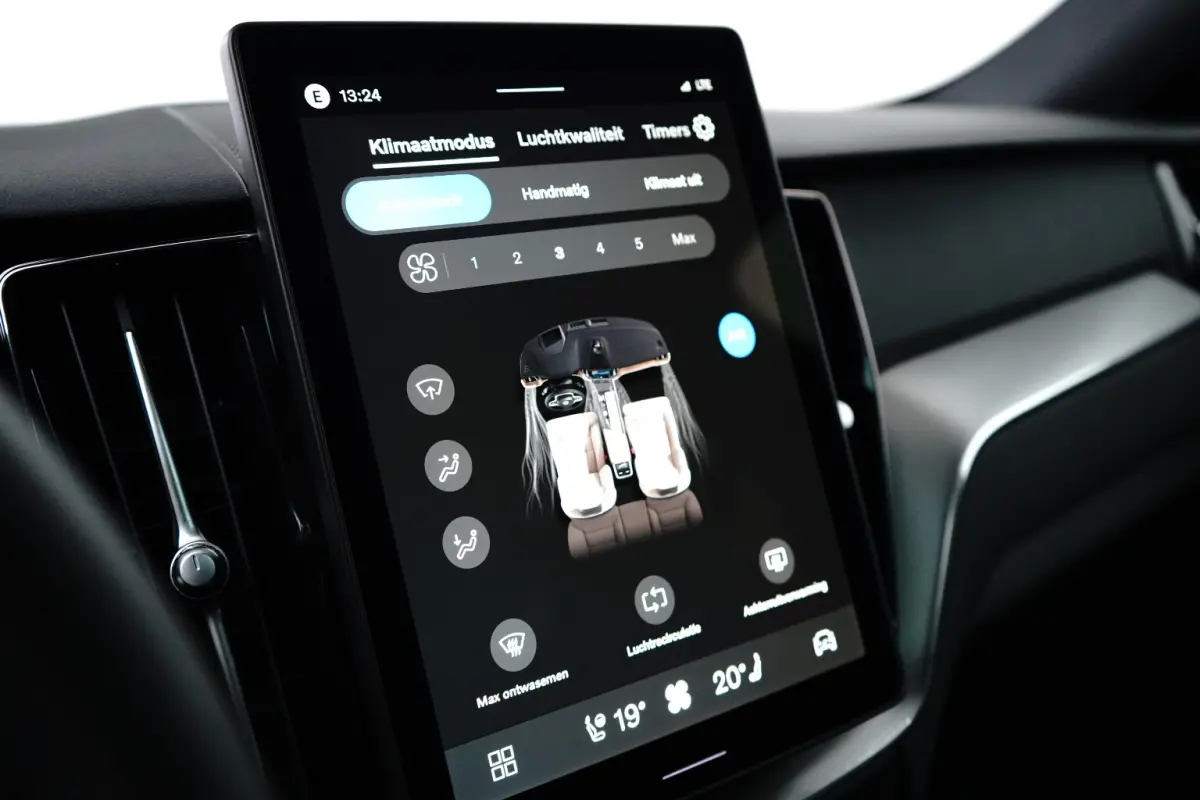 T6 Plug-in Hybrid AWD Plus Black Edition | Head-Up | Stoelventilatie | 360° Camera | Harman/Kardon | Panoramadak | Trekhaak