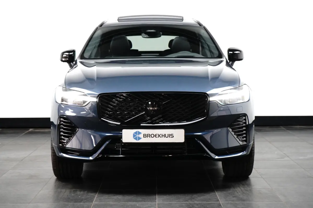 T6 Plug-in Hybrid AWD Plus Black Edition | Head-Up | Stoelventilatie | 360° Camera | Harman/Kardon | Panoramadak | Trekhaak