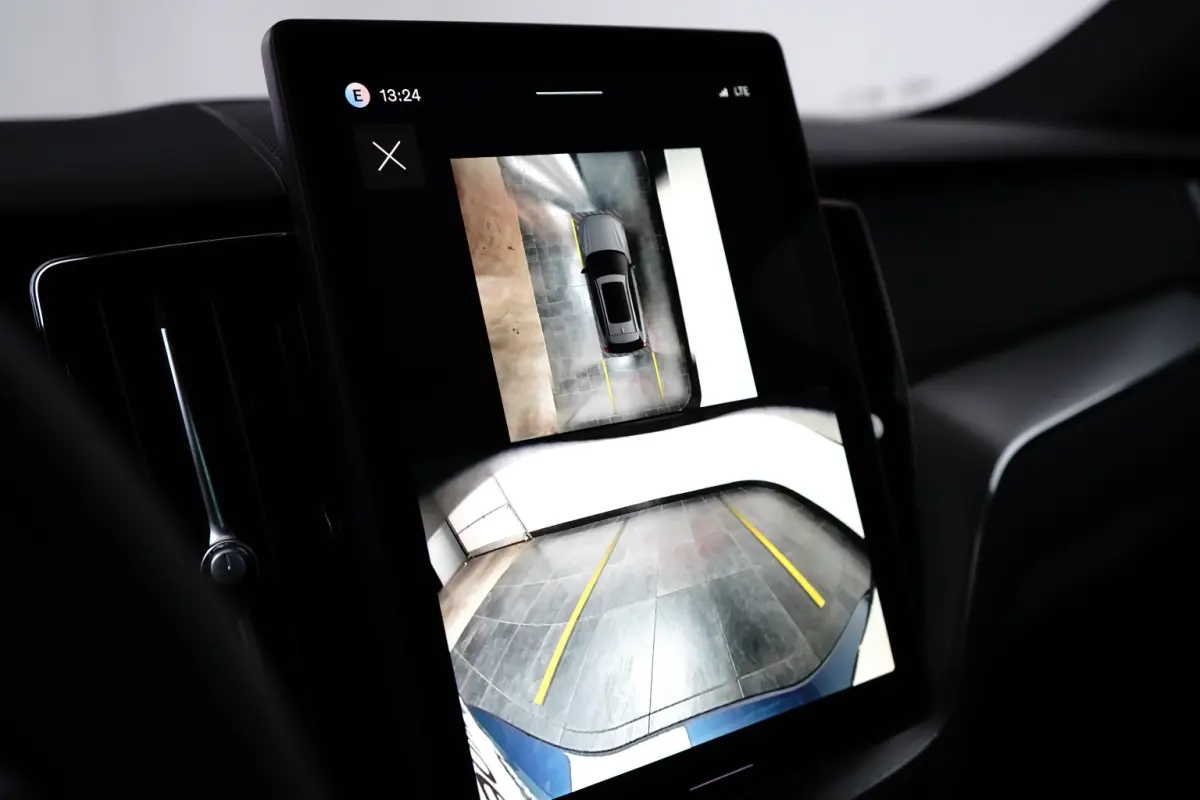 T6 Plug-in Hybrid AWD Plus Black Edition | Head-Up | Stoelventilatie | 360° Camera | Harman/Kardon | Panoramadak | Trekhaak