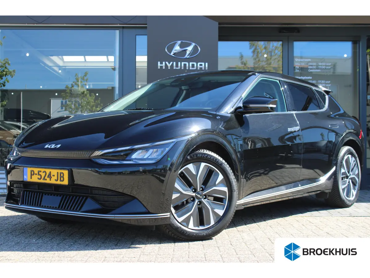 Plus 58 kWh | Achteruitrijcamera | DAB ontvanger | Keyless entry
