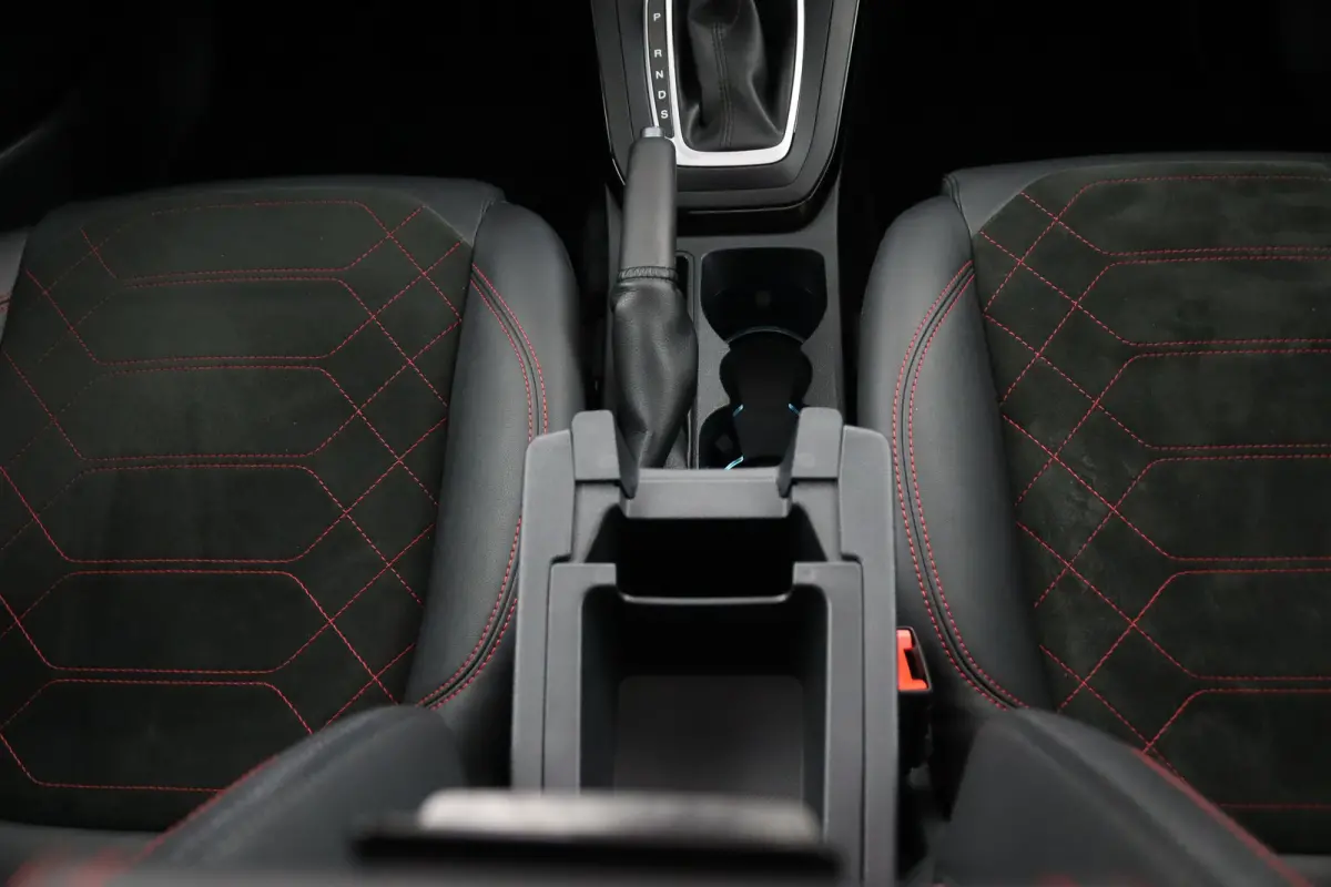 1.0 EcoBoost ST-Line X | Panoramadak | Winterpack | Adaptive Cruise | BLIS | CarPlay/Android Auto | 360 Camera