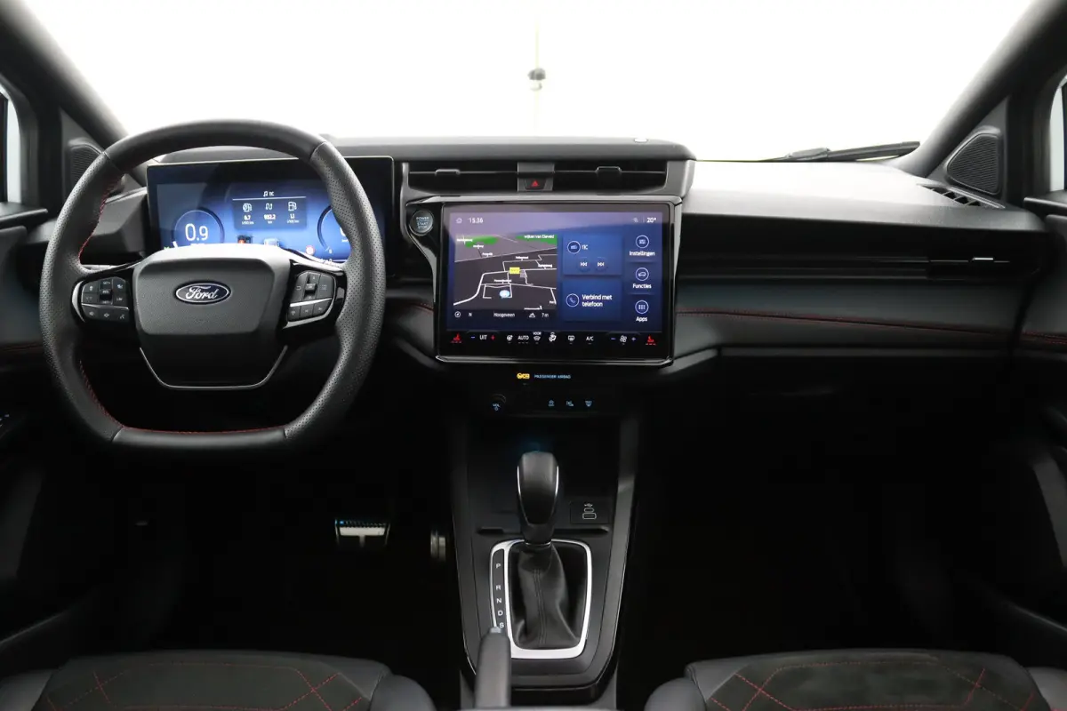 1.0 EcoBoost ST-Line X | Panoramadak | Winterpack | Adaptive Cruise | BLIS | CarPlay/Android Auto | 360 Camera