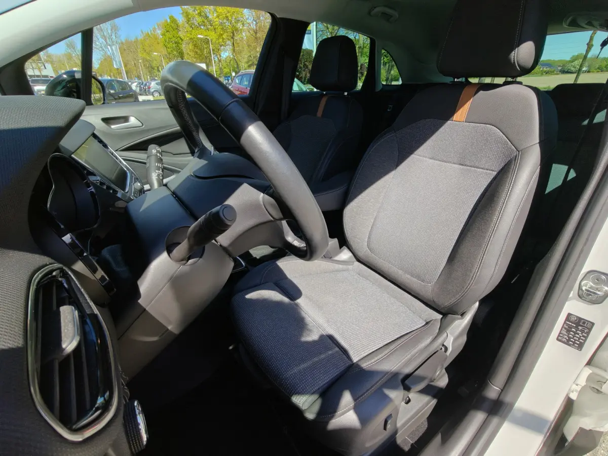 1.2 Turbo Elegance / Carplay / Stoelverwarming / Cruise / Airco /