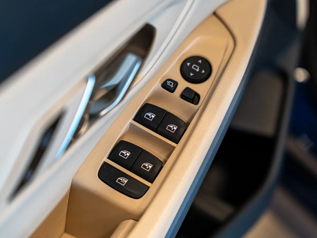 320i Executive, Facelift, Apple Carplay, Navi, Led, Camera, Multistuur, Leder, Cruise, Clima, Volledig Onderhoud.