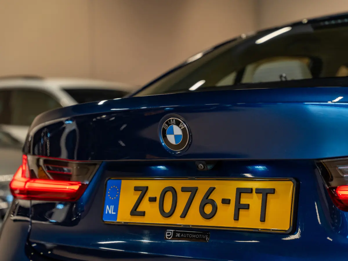 320i Executive, Facelift, Apple Carplay, Navi, Led, Camera, Multistuur, Leder, Cruise, Clima, Volledig Onderhoud.