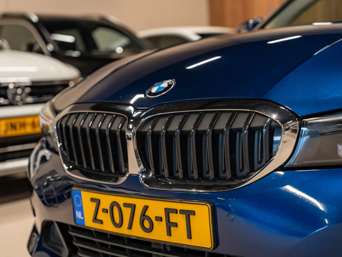 320i Executive, Facelift, Apple Carplay, Navi, Led, Camera, Multistuur, Leder, Cruise, Clima, Volledig Onderhoud.