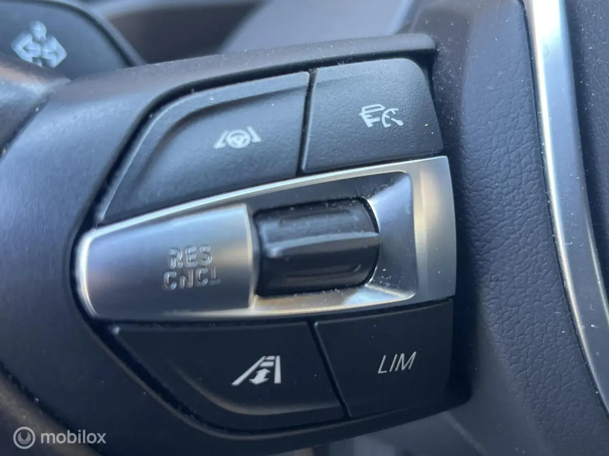 sDrive20i Business Edition Plus I Pano I Adap Cruise I Led I Camera