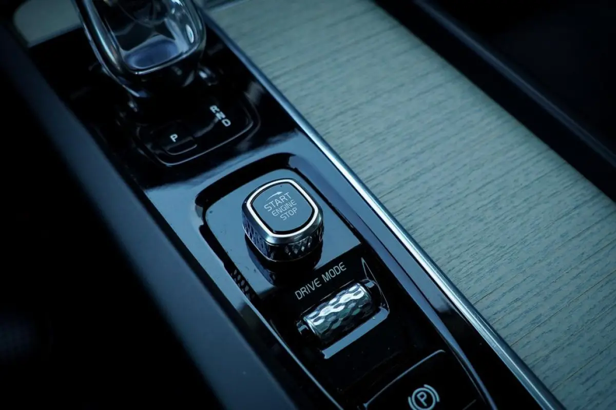 2.0 T6 Plug-in hybrid AWD Inscription / Pano / Stoelverwarming-ventilatie-massage / Trekhaak / Riem vervangen