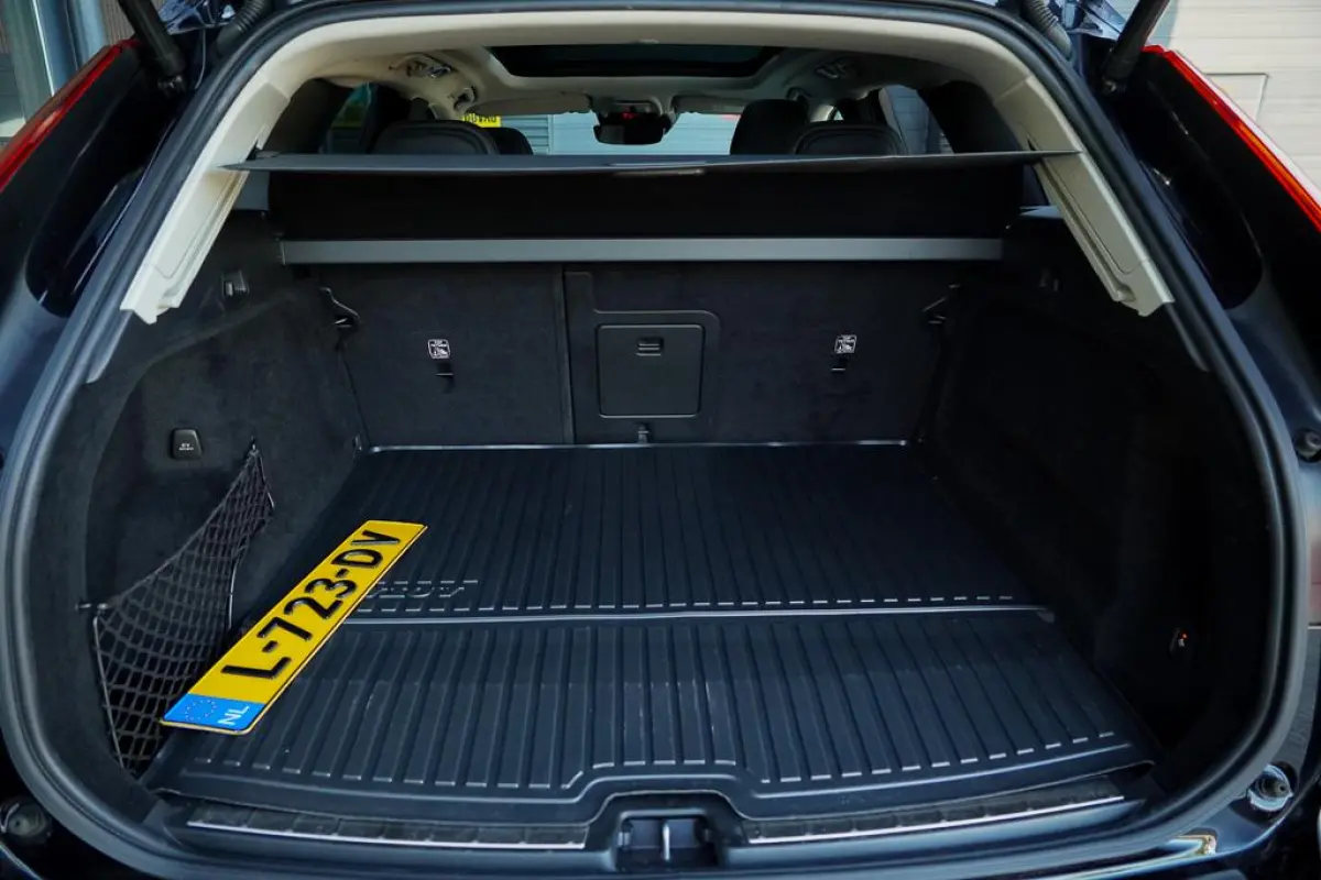 2.0 T6 Plug-in hybrid AWD Inscription / Pano / Stoelverwarming-ventilatie-massage / Trekhaak / Riem vervangen