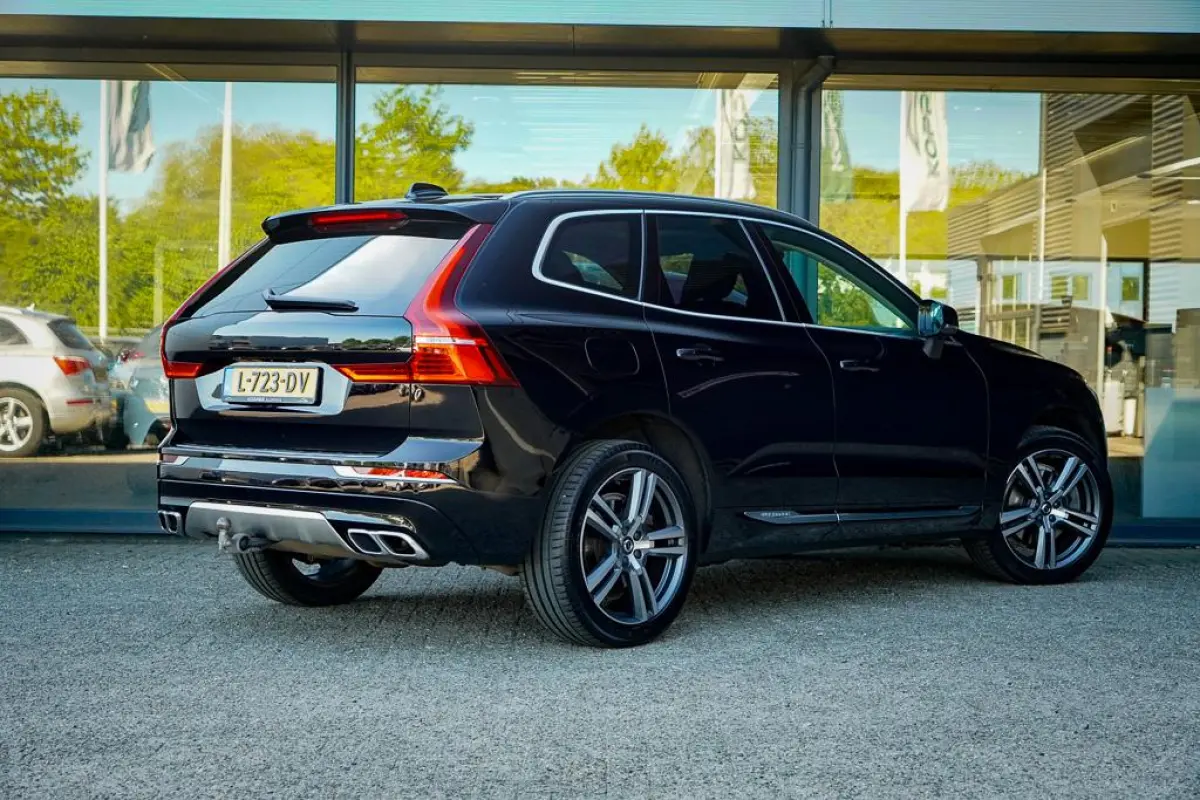 2.0 T6 Plug-in hybrid AWD Inscription / Pano / Stoelverwarming-ventilatie-massage / Trekhaak / Riem vervangen