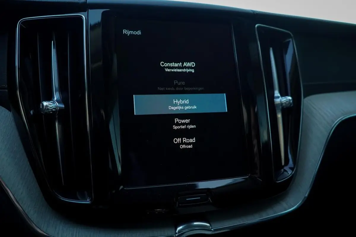 2.0 T6 Plug-in hybrid AWD Inscription / Pano / Stoelverwarming-ventilatie-massage / Trekhaak / Riem vervangen